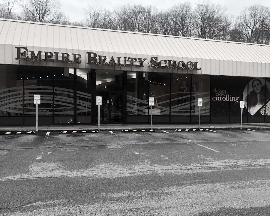 Empire Beauty School campus Pittsburgh-North Hills, Pittsburgh, PA
